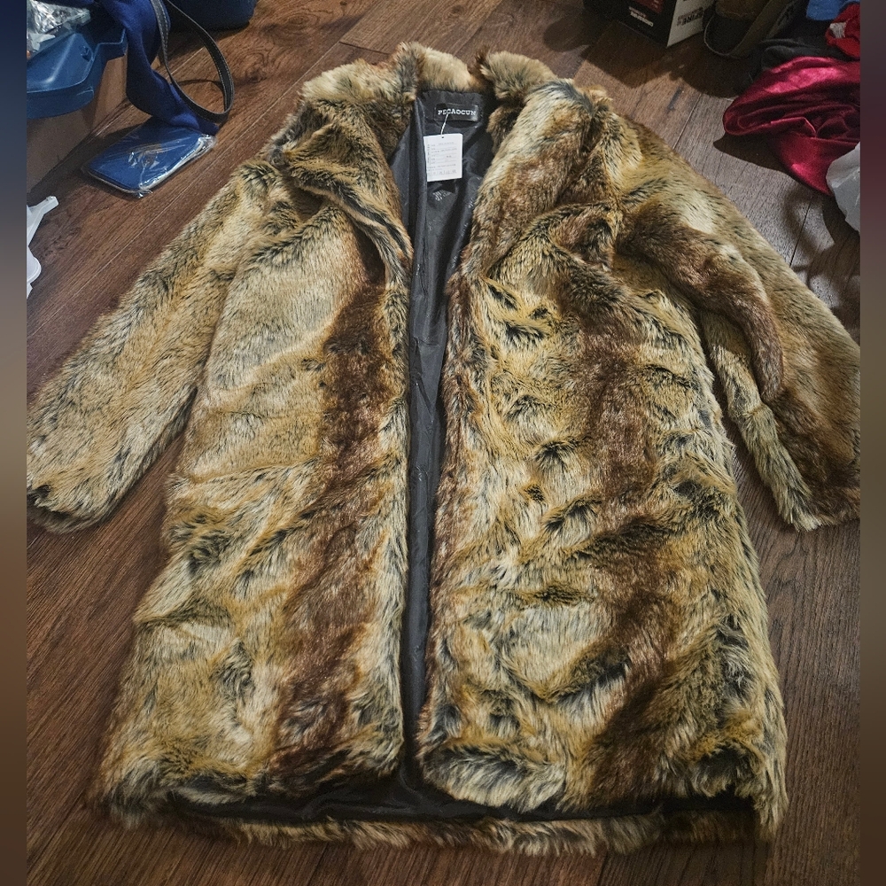 Women Pecaocun Fake Faux Fur Brown Coat Long Sleeve See Measurements NWT Sz S/M.